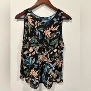 Women's Flowy Short Sleeve Top